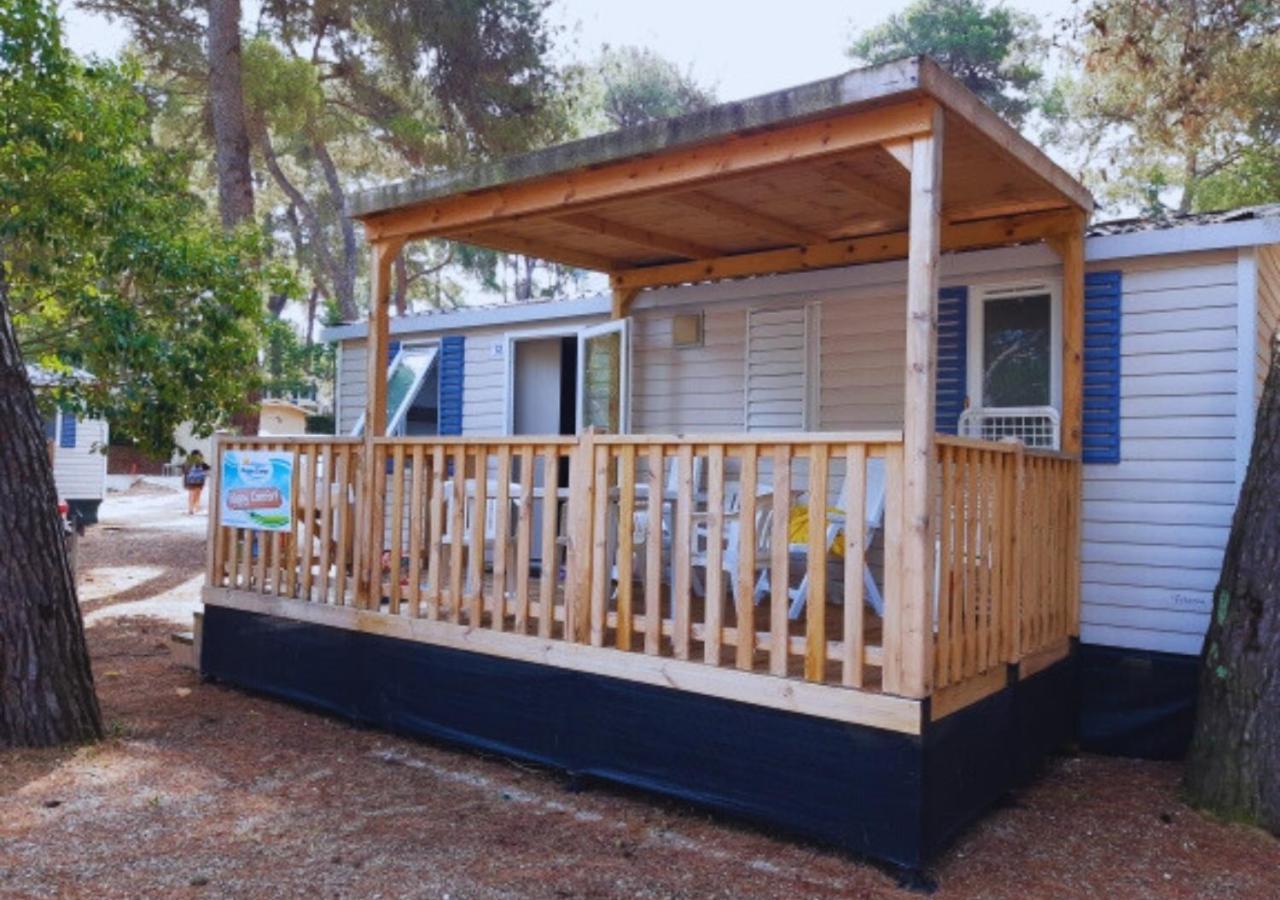 Happy Camp Mobile Homes In Village La Masseria Camping 4*