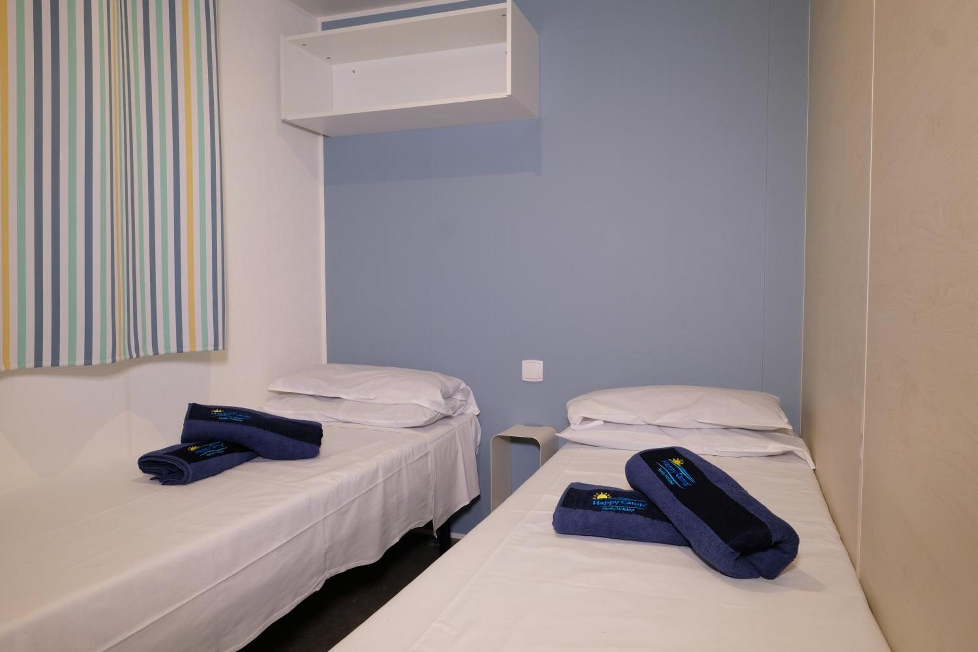 Happy Camp Mobile Homes In Village La Masseria Camping Gallipoli