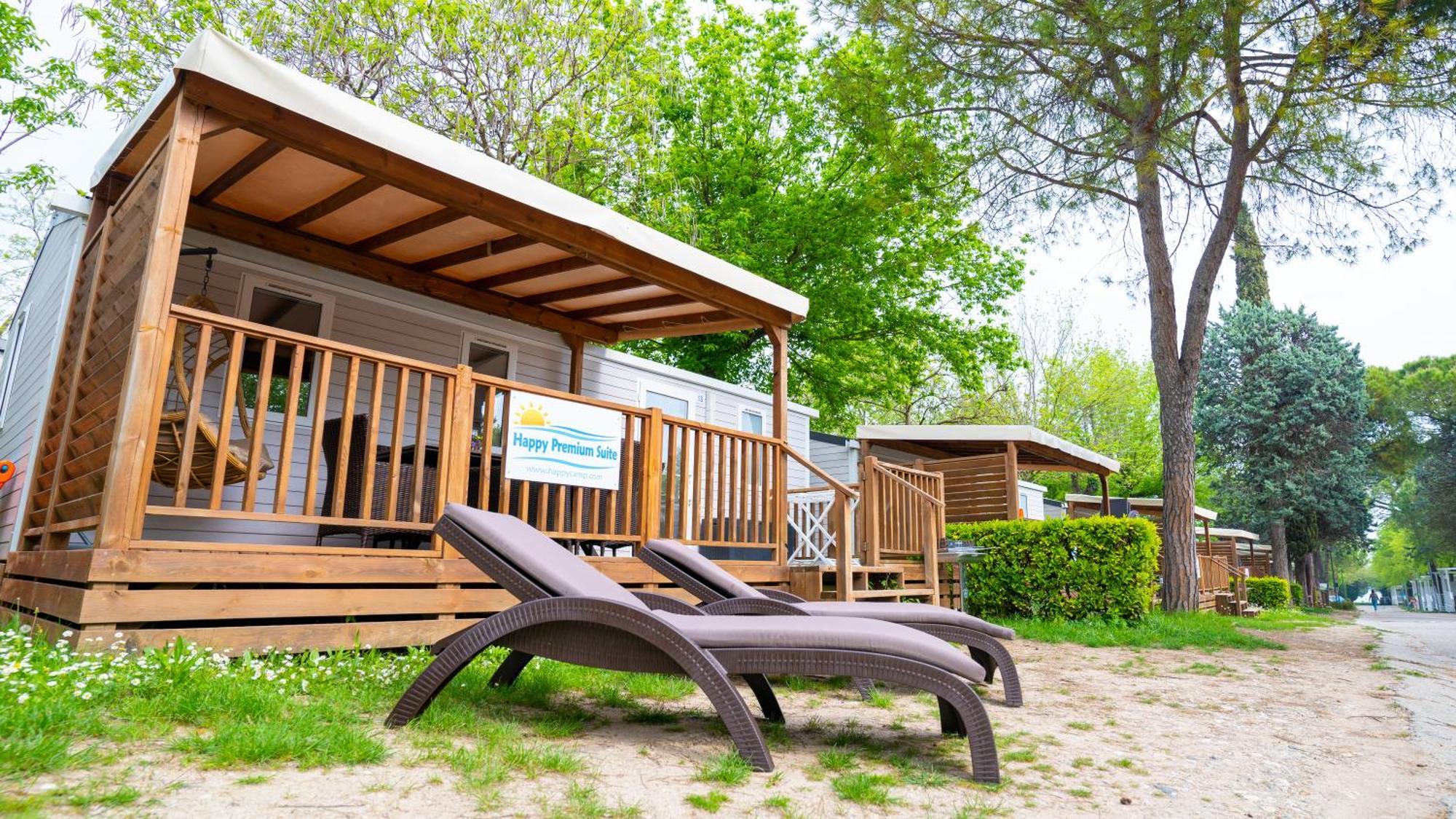 Happy Camp Mobile Homes In Village La Masseria Camping 4*